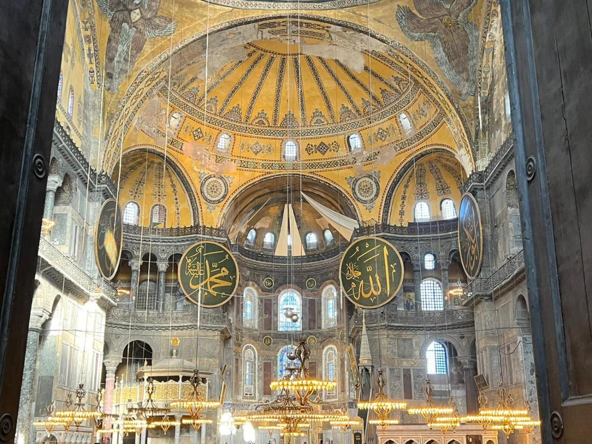 A Million Dollar View In The Heart Of The City Istanbul Exterior photo